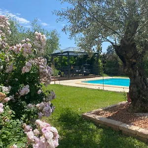 D'hotes Vaucluse Bed & Breakfast